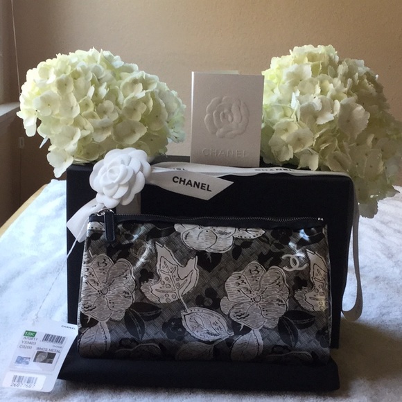 CHANEL O-CASE TOILE IMPRIMEE-STUNNING🌻NWT - Picture 2 of 8